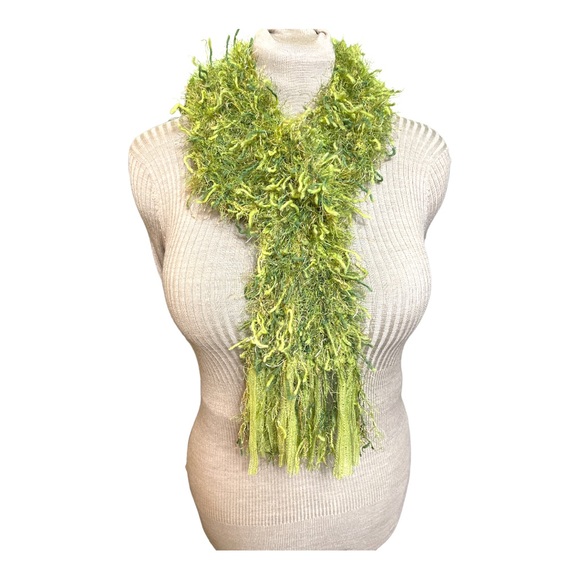 Handmade Green Scarf - Picture 1 of 3